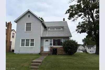 299 W Martin Street, East Palestine, OH 44413 - Photo 1