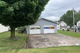 299 W Martin St, East Palestine, OH 44413 - Photo 6