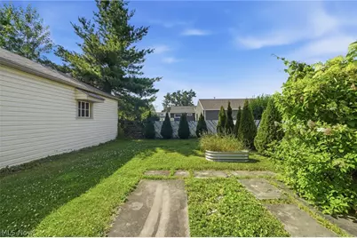 29963 Phillips Avenue, Wickliffe, OH 44092 - Photo 32