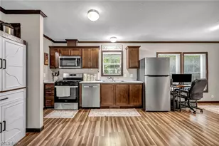 285 Westwoods, Amherst, OH 44001 - Photo 12