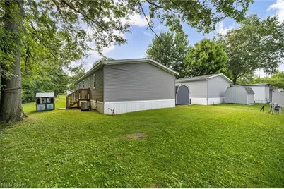 285 Westwoods, Amherst, OH 44001 - Photo 32