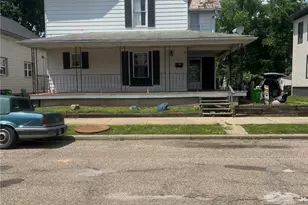 313 W 3rd St, Uhrichsville, OH 44683 - Photo 2