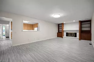 32633 Woodridge Ct, North Ridgeville, OH 44039 - Photo 12
