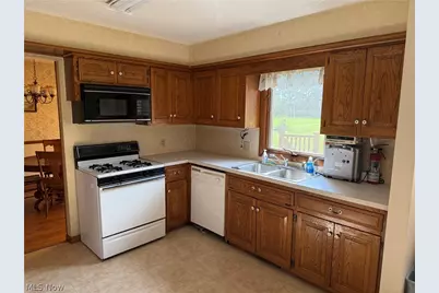5920 Weaver Road, New Franklin, OH 44216 - Photo 4