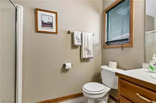 2660 S Medina Line Rd, Wadsworth, OH 44281 - Photo 18