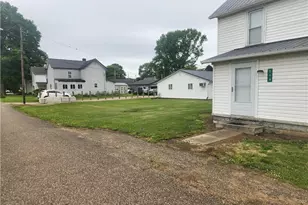716 Adams St, Conesville, OH 43811 - Photo 2
