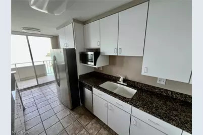 12900 Lake Avenue #PH34, Oakwood, OH 44107 - Photo 10