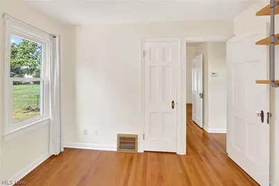 16305 Munn Road, Loveland, OH 44111 - Photo 18