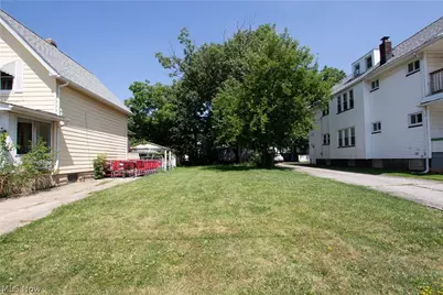 2185 W 105th Street, Loveland, OH 44102 - Photo 12