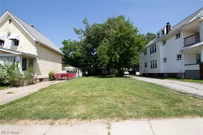2185 W 105th Street, Loveland, OH 44102 - Photo 2