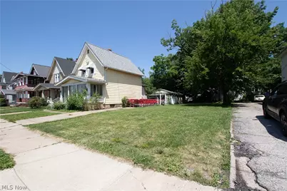 2185 W 105th Street, Loveland, OH 44102 - Photo 8