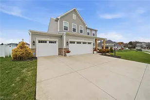 3345 Sandgate St NW, North Canton, OH 44720 - Photo 2