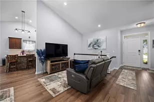 109 W Spring Dr, Elyria, OH 44035 - Photo 6