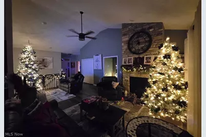 109 W Spring Drive, Elyria, OH 44035 - Photo 10