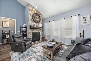 109 W Spring Dr, Elyria, OH 44035 - Photo 4