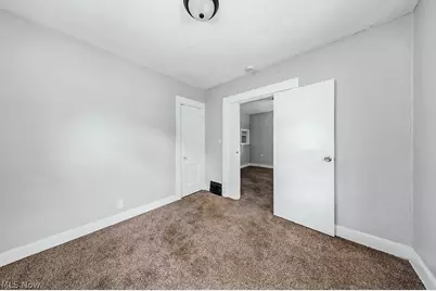11702 Honeydale Avenue, Loveland, OH 44120 - Photo 8