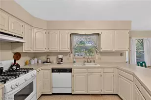 1667 Cadbury Street NW, Massillon, OH 44646 - Photo 14