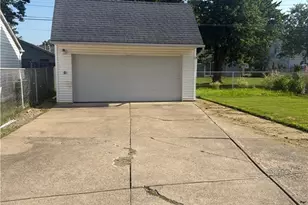 246 Hilliard Rd, Elyria, OH 44035 - Photo 48