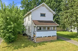 22 Spring St, Struthers, OH 44471 - Photo 2