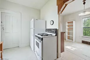 22 Spring St, Struthers, OH 44471 - Photo 6