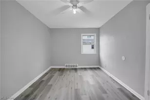 15205 Judson Dr, Loveland, OH 44128 - Photo 12