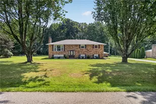 8494 E Wadora Cir NW, North Canton, OH 44720 - Photo 4
