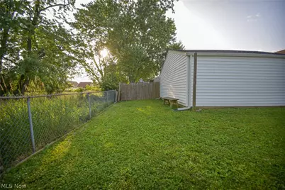 18400 Rockland Avenue, Loveland, OH 44135 - Photo 40