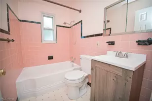 18400 Rockland Ave, Loveland, OH 44135 - Photo 16