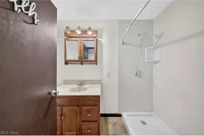 134-136 Brookfield Street, Louisville, OH 44641 - Photo 10
