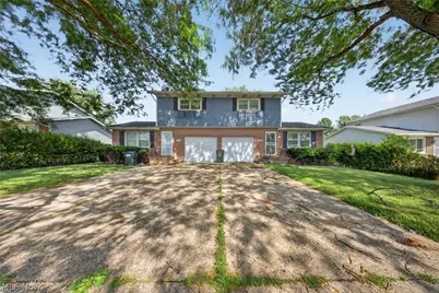 134-136 Brookfield Street, Louisville, OH 44641 - Photo 1