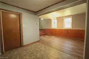 34 Kenmore Ave, Barberton, OH 44203 - Photo 8