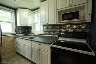 34 Kenmore Ave, Barberton, OH 44203 - Photo 12