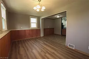 34 Kenmore Ave, Barberton, OH 44203 - Photo 10