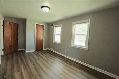 34 Kenmore Avenue, Barberton, OH 44203 - Photo 16