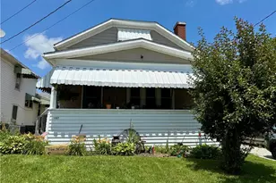 402 E Marietta St Manor, Woodsfield, OH 43793 - Photo 4