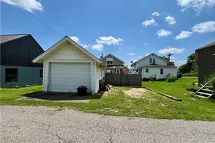 402 E Marietta St Manor, Woodsfield, OH 43793 - Photo 8