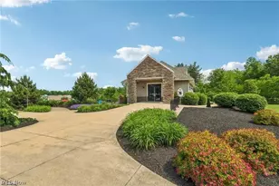 8329 Beaumont Dr, Mentor, OH 44060 - Photo 44
