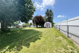 109 Dubey Ln, Weirton, WV 26062 - Photo 12
