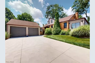 2414 Lakeside Avenue NW, Canton, OH 44708 - Photo 2