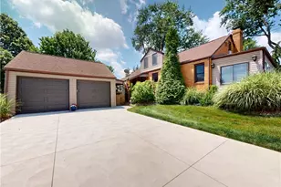 2414 Lakeside Ave NW, Canton, OH 44708 - Photo 2
