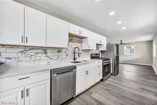 12215 National Dr, Grafton, OH 44044 - Photo 6