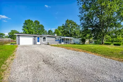 12215 National Drive, Grafton, OH 44044 - Photo 4