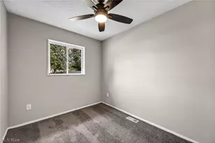 12215 National Dr, Grafton, OH 44044 - Photo 24