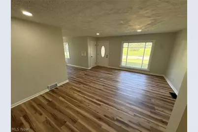 1350 Winton Avenue, Akron, OH 44320 - Photo 6