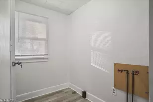 2226 26th St SW, Akron, OH 44314 - Photo 10