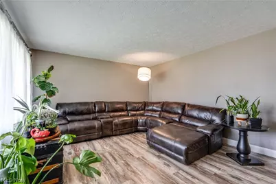 13452 Sunflower Avenue NW, Mogadore, OH 44260 - Photo 6