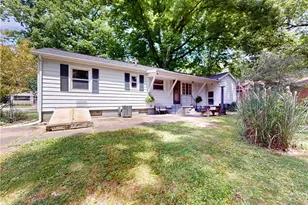 1051 Crown Ave, Ravenna, OH 44266 - Photo 2