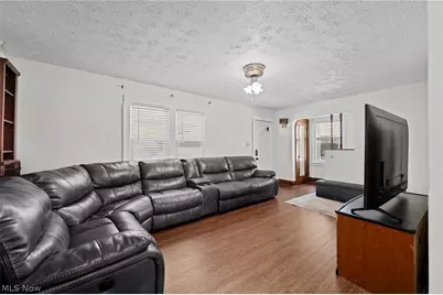 819 Keeney Street, Akron, OH 44310 - Photo 6