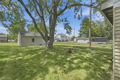 232 S 15th Street, Sebring, OH 44672 - Photo 8