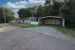 305 Sycamore St, Mingo Junction, OH 43938 - Photo 2